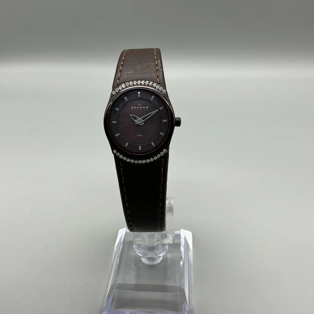 Skagen Womens Watch 23mm Brown Dial Crystal Brown Leather 833XSSLALH New Battery